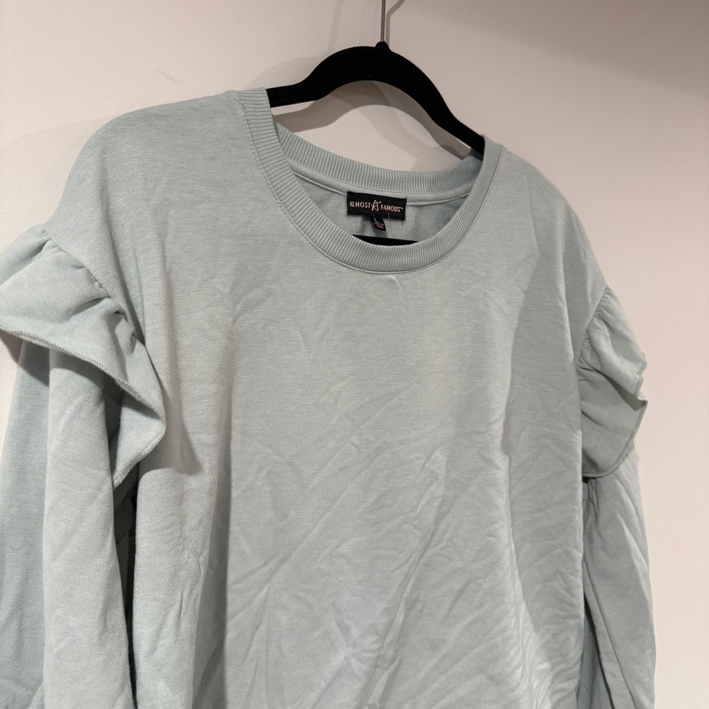 NWT ALMOST FAMOUS Light Blue‎ Ruffle Sleeve Crewneck Pullover Sweatshirt Size L - Picture 3 of 7